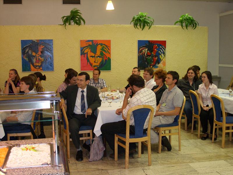 SS851056.JPG